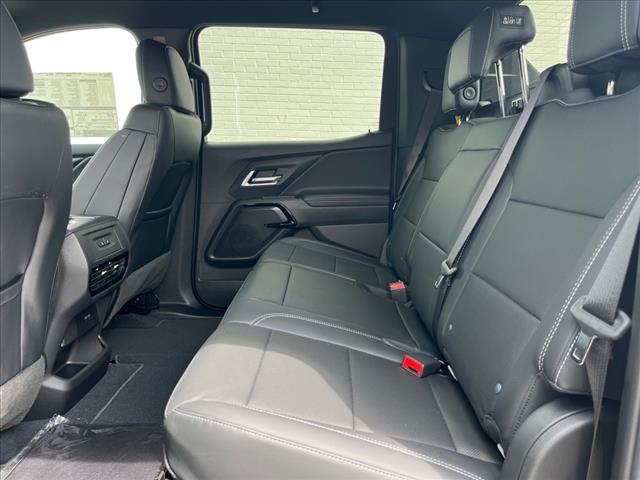 2025 Chevrolet Silverado EV E4WD CREW CAB EXTENDED RA - Photo 5