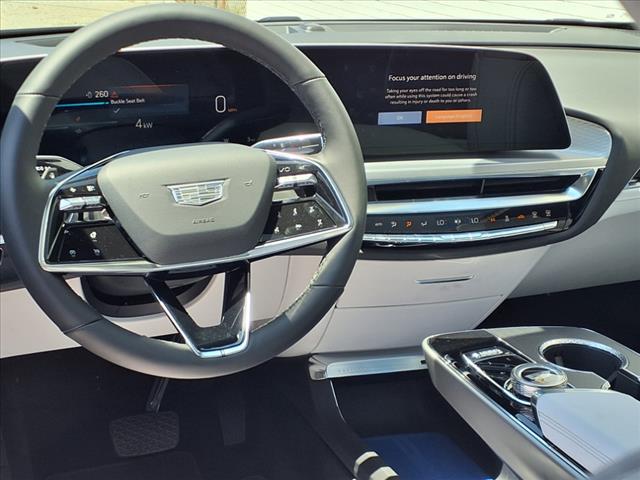 2025 Cadillac LYRIQ 4DR LUXURY W/1SC - Photo 5