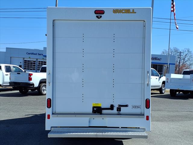 2025 Chevrolet Express 3500 VAN 139 - Photo 5