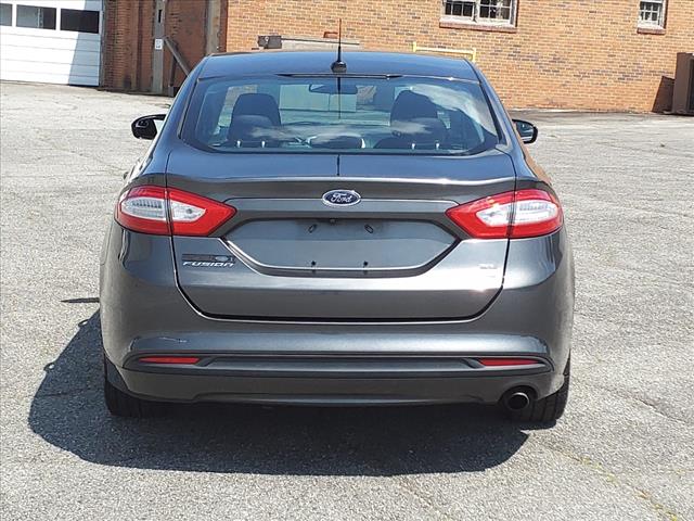 2016 Ford Fusion SE - Photo 6