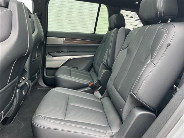 2026 Cadillac VISTIQ AWD 4DR LUXURY - Photo 6