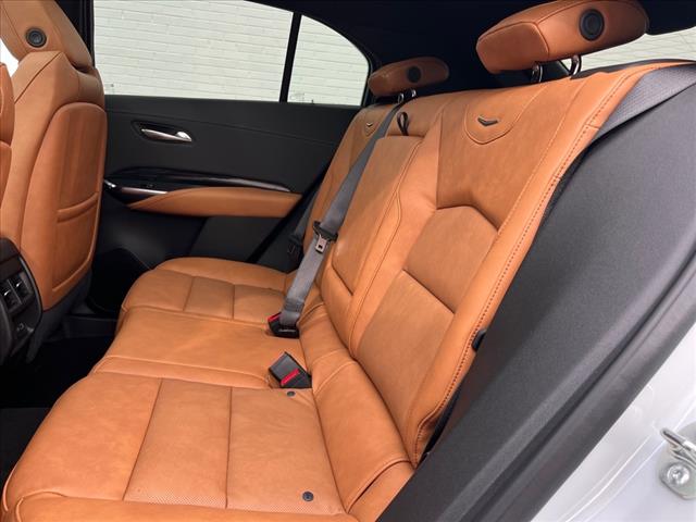 2025 Cadillac XT4 AWD 4DR SPORT - Photo 6
