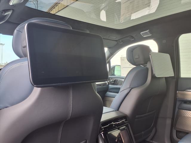 2025 Cadillac Escalade IQ AWD 4DR SPORT 2 - Photo 6