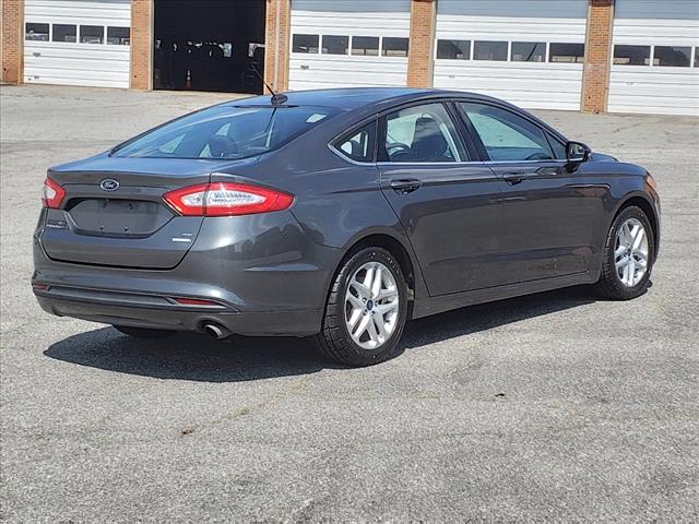 2016 Ford Fusion SE - Photo 7
