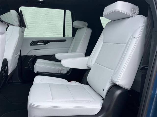 2025 Chevrolet Suburban 4WD 4DR PREMIER - Photo 7