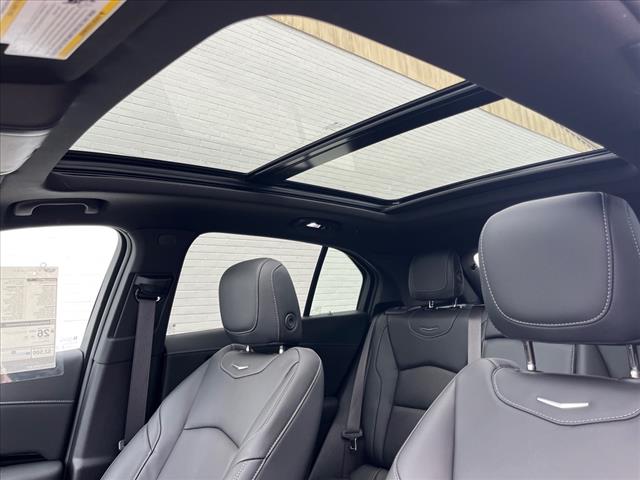 2024 Cadillac XT4 Luxury - Photo 7