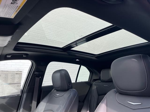 2024 Cadillac XT4 Luxury - Photo 7