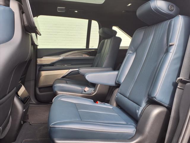 2025 Cadillac Escalade IQ AWD 4DR SPORT 2 - Photo 7