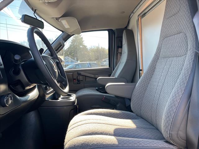 2024 Chevrolet Express 3500 VAN 139 - Photo 7