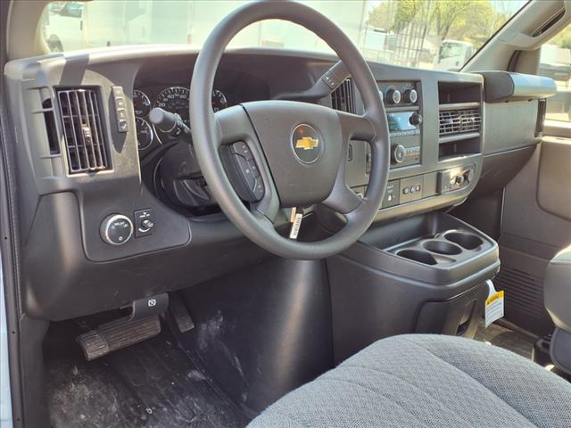 2025 Chevrolet Express 3500 VAN 177 - Photo 7
