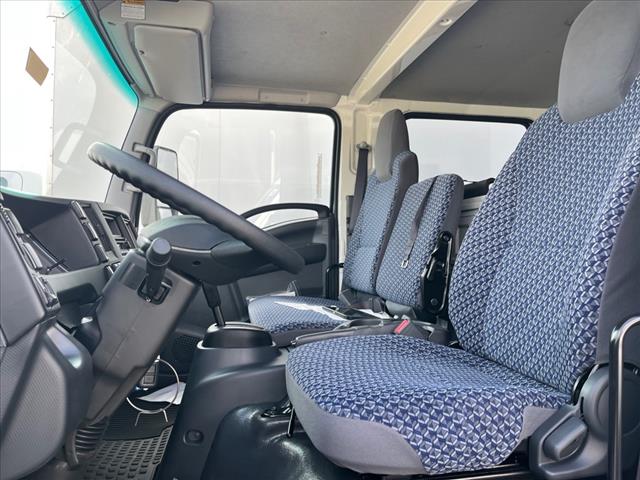 2025 Chevrolet 4500 HG LCF GAS 2WD CREW CAB 176 - Photo 7
