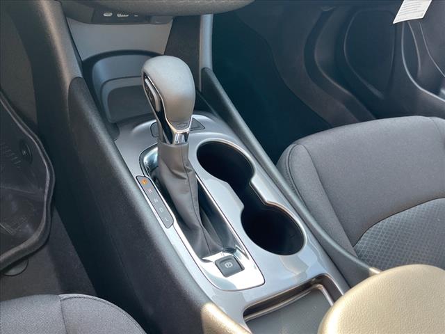 2025 Chevrolet Malibu LS - Photo 8