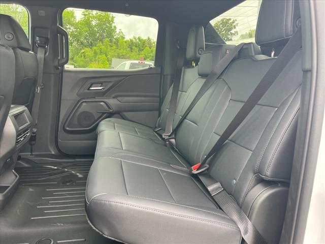 2025 Chevrolet Silverado EV E4WD CREW CAB EXTENDED RA - Photo 8