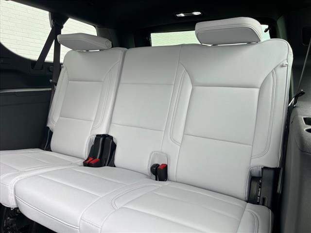 2025 Chevrolet Suburban 4WD 4DR PREMIER - Photo 8