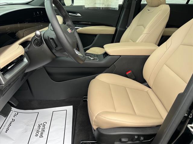 2024 Cadillac XT4 Luxury - Photo 8
