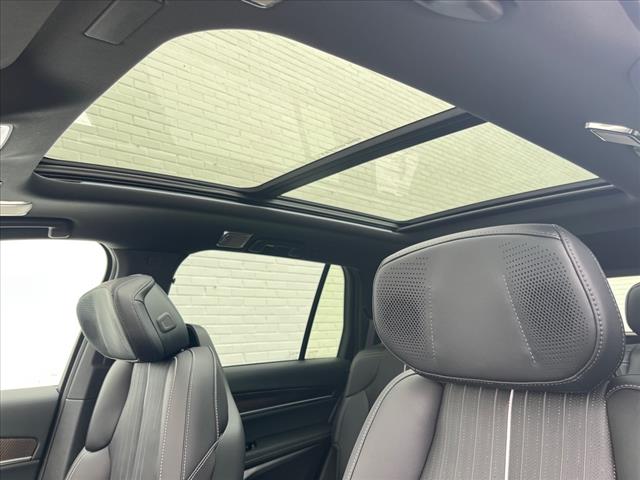 2026 Cadillac VISTIQ AWD 4DR LUXURY - Photo 8