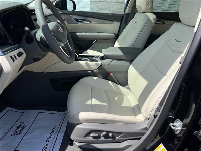 2025 Cadillac XT5 FWD 4DR PREMIUM LUXURY - Photo 8