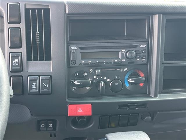 2025 Chevrolet 4500 HG LCF GAS 2WD CREW CAB 176 - Photo 8