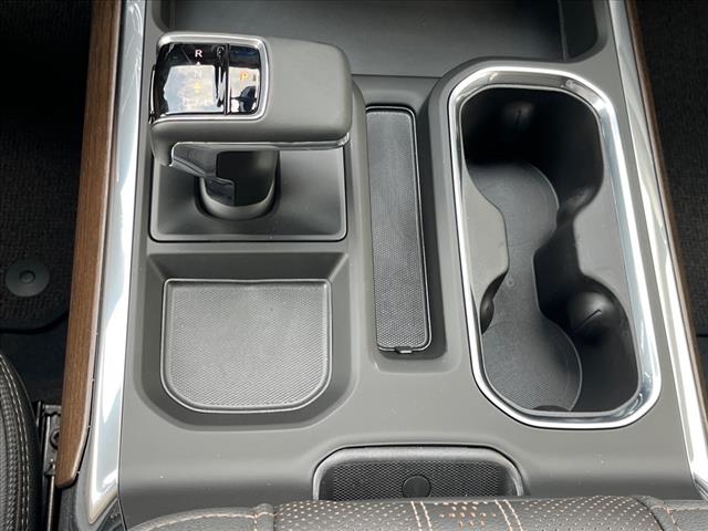 2025 Chevrolet Silverado 1500 4WD CREW CAB 147  HIGH CO - Photo 9