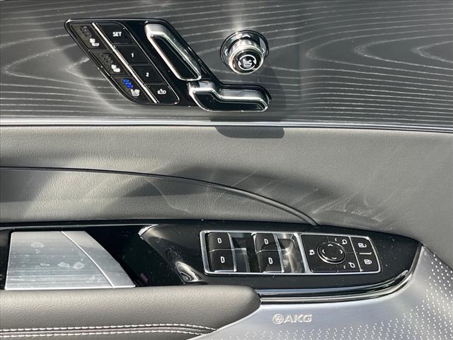 2025 Cadillac LYRIQ Luxury 3 - Photo 9