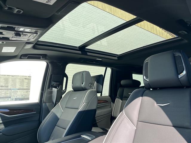 2024 Cadillac Escalade ESV Premium Luxury - Photo 9