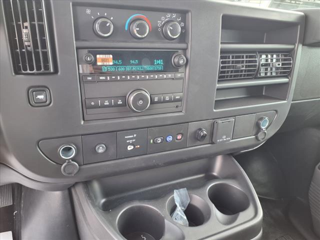 2024 Chevrolet Express 3500 VAN 139 - Photo 9