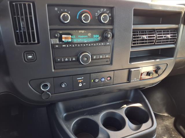 2025 Chevrolet Express 3500 VAN 177 - Photo 9