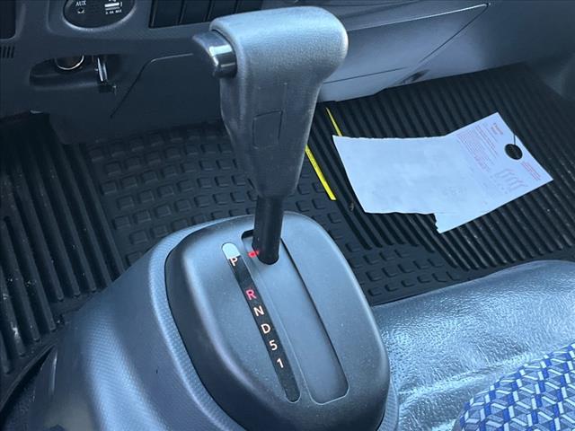 2025 Chevrolet 4500 HG LCF GAS 2WD REG CAB 132.5 - Photo 9