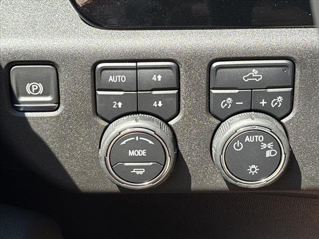 2026 Chevrolet Silverado 1500 4WD CREW CAB 147  LT W/1L