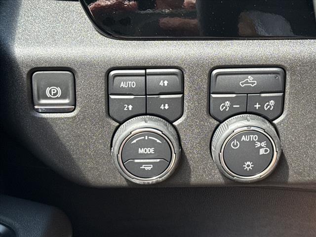 2026 Chevrolet Silverado 1500 4WD CREW CAB 147  LT W/1L