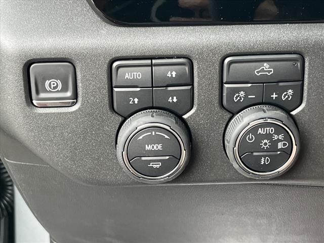 2025 Chevrolet Silverado 1500 4WD CREW CAB 157  LT TRAI