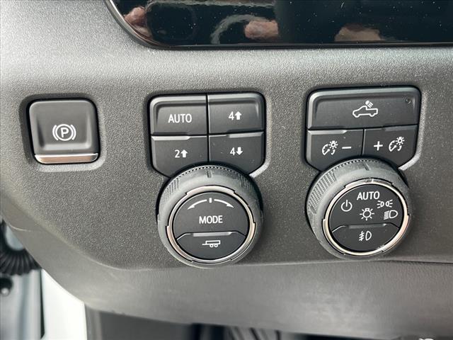 2025 Chevrolet Silverado 1500 4WD CREW CAB 157  LT TRAI