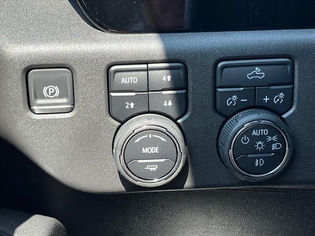 2025 Chevrolet Silverado 1500 4WD CREW CAB 147  LT TRAI