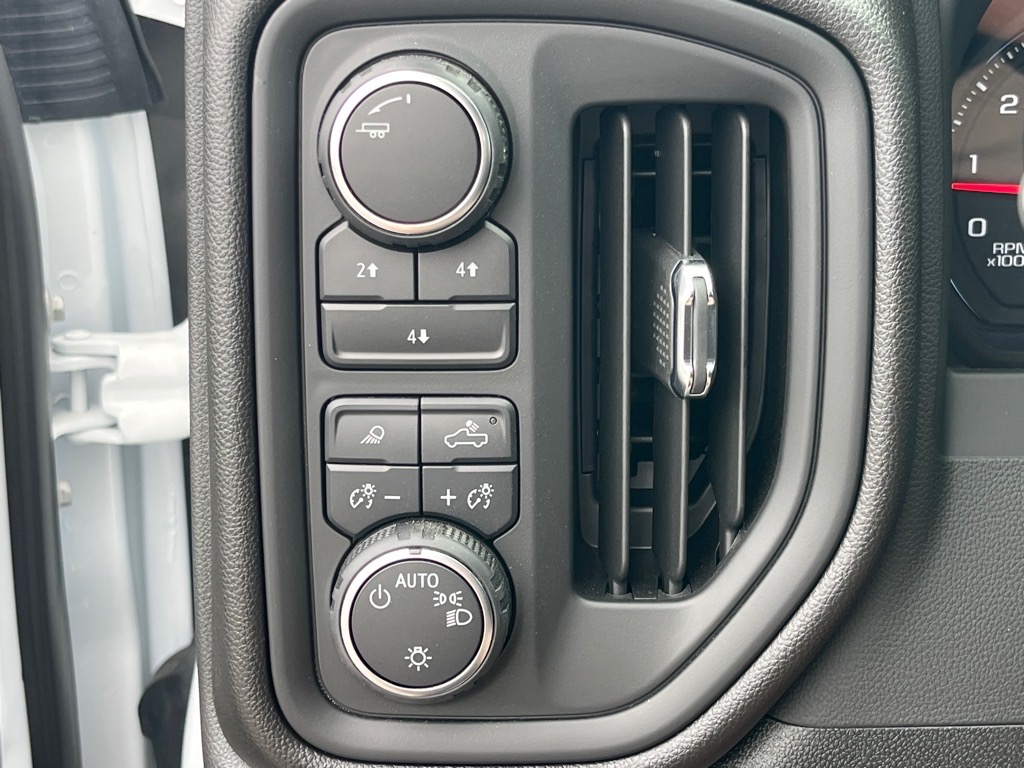 ChevroletSilverado 3500HD CC10
