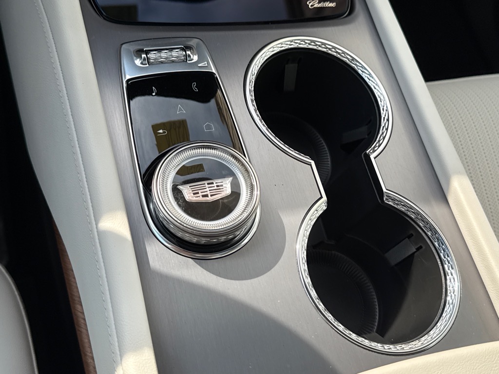 CadillacVISTIQ10