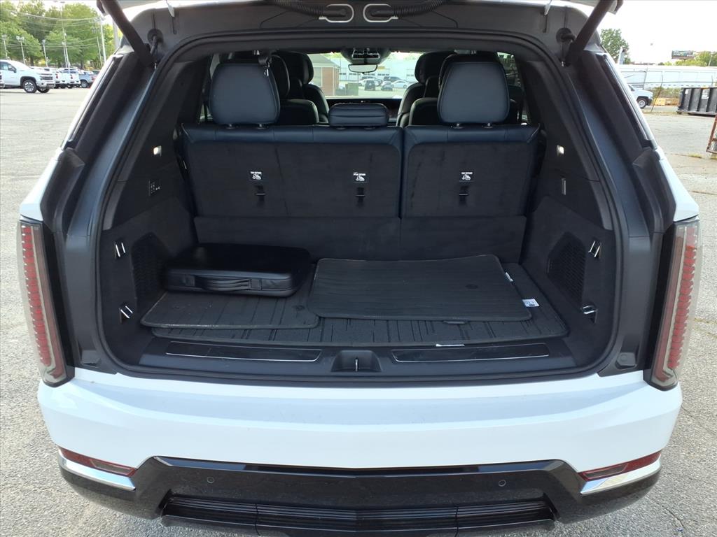CadillacEscalade IQ10
