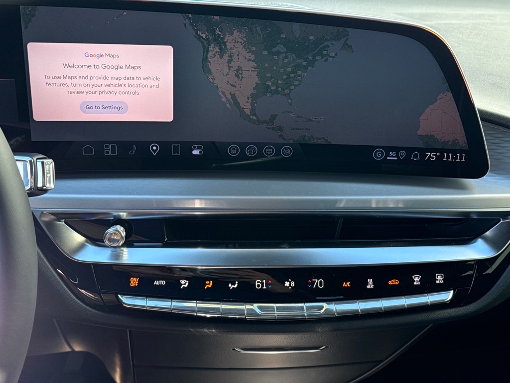 CadillacLYRIQ-V10