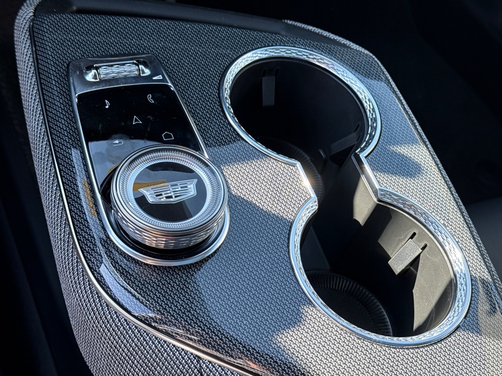 CadillacOPTIQ10