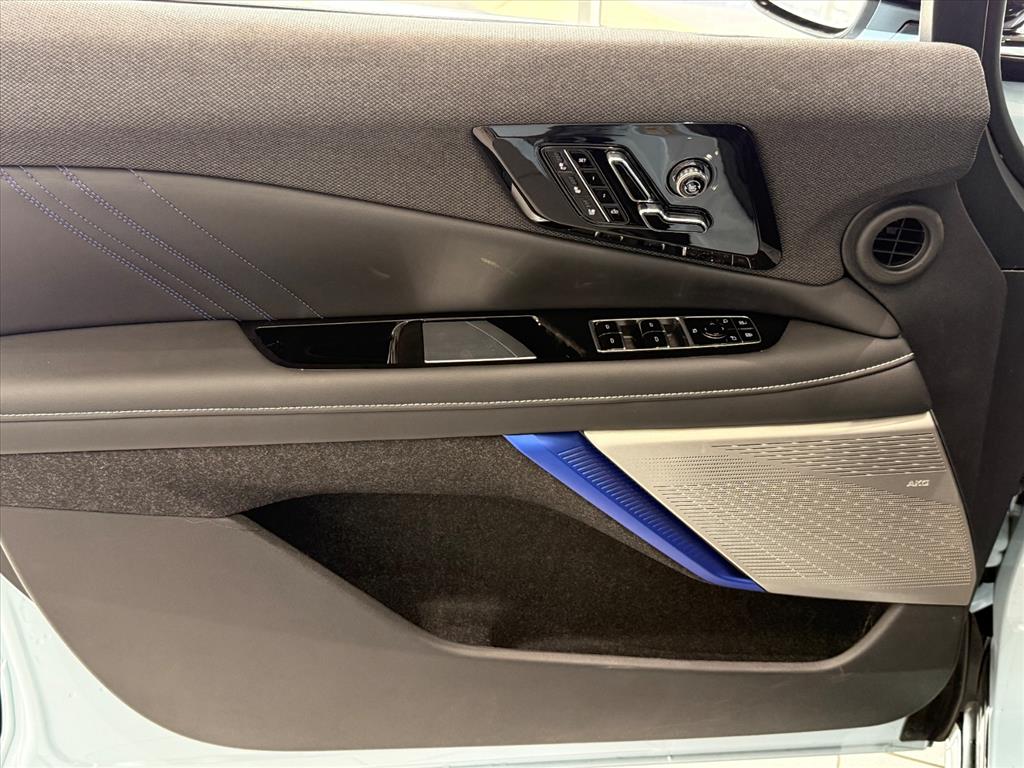 CadillacOPTIQ-V10