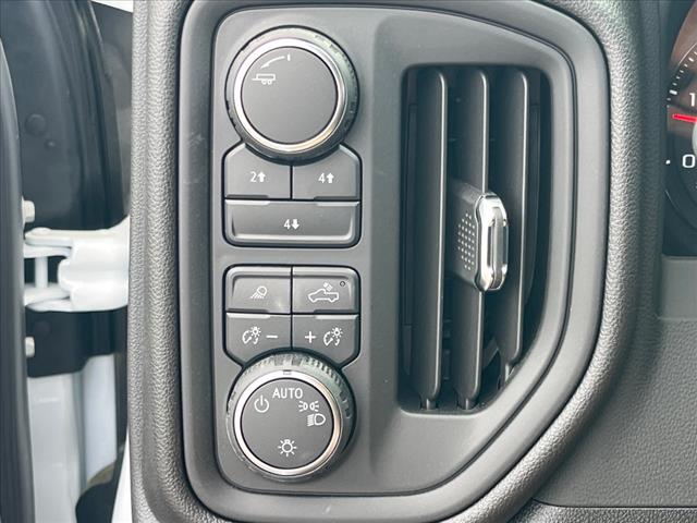 2025 Chevrolet Silverado 3500HD CC 4WD CREW CAB 177  WB, 60