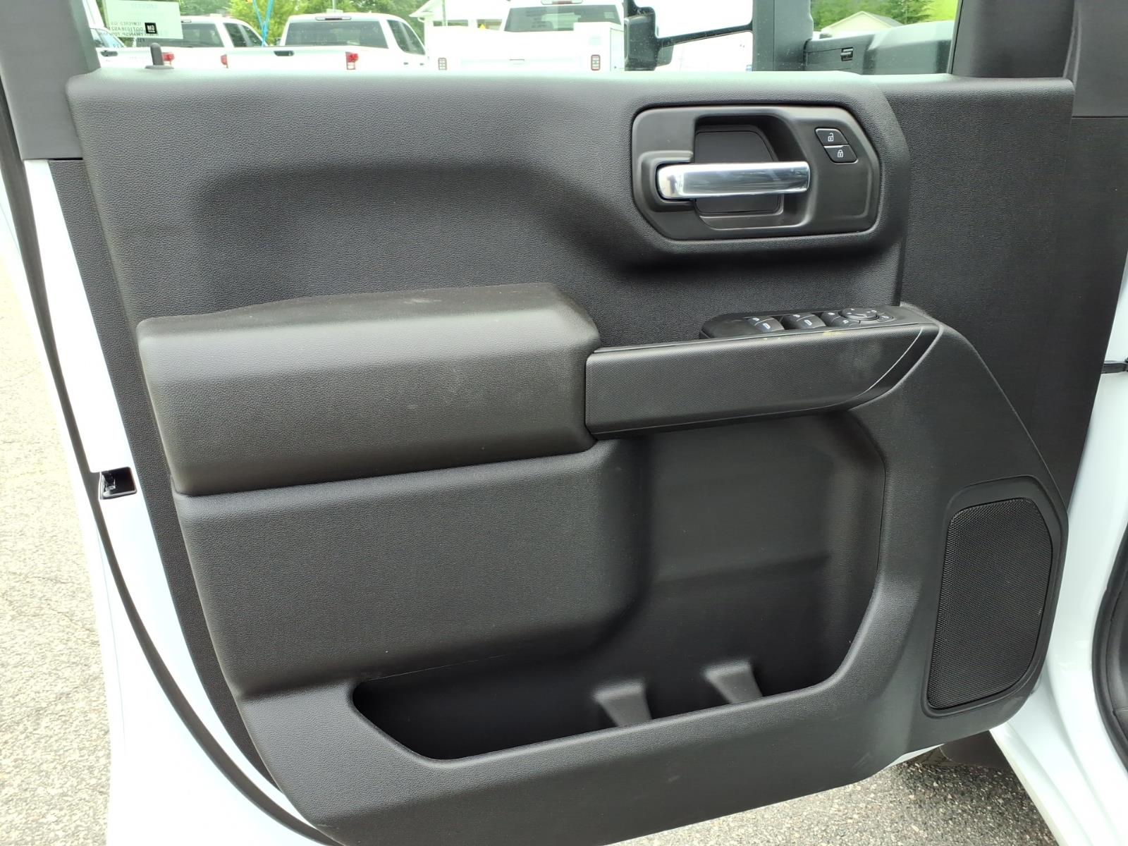 ChevroletSilverado 3500HD CC11