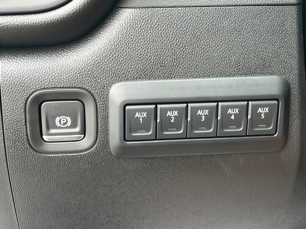 ChevroletSilverado 3500HD CC11
