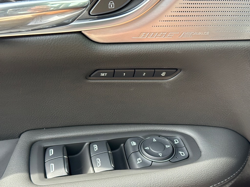 CadillacXT612