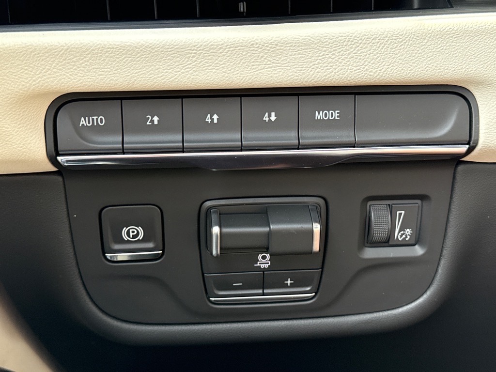 CadillacEscalade ESV12