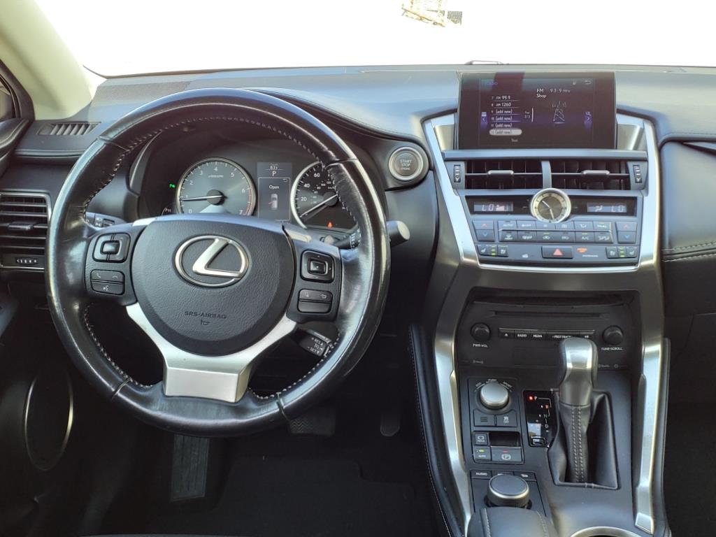 LexusNX 200t12