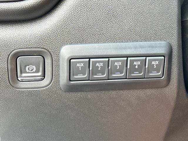 2025 Chevrolet Silverado 3500HD CC 4WD REG CAB 171  WB, 84.5