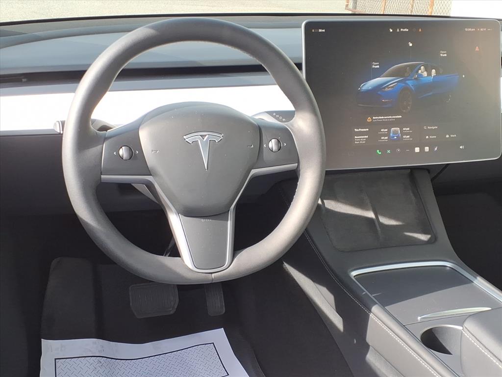 TeslaModel Y13