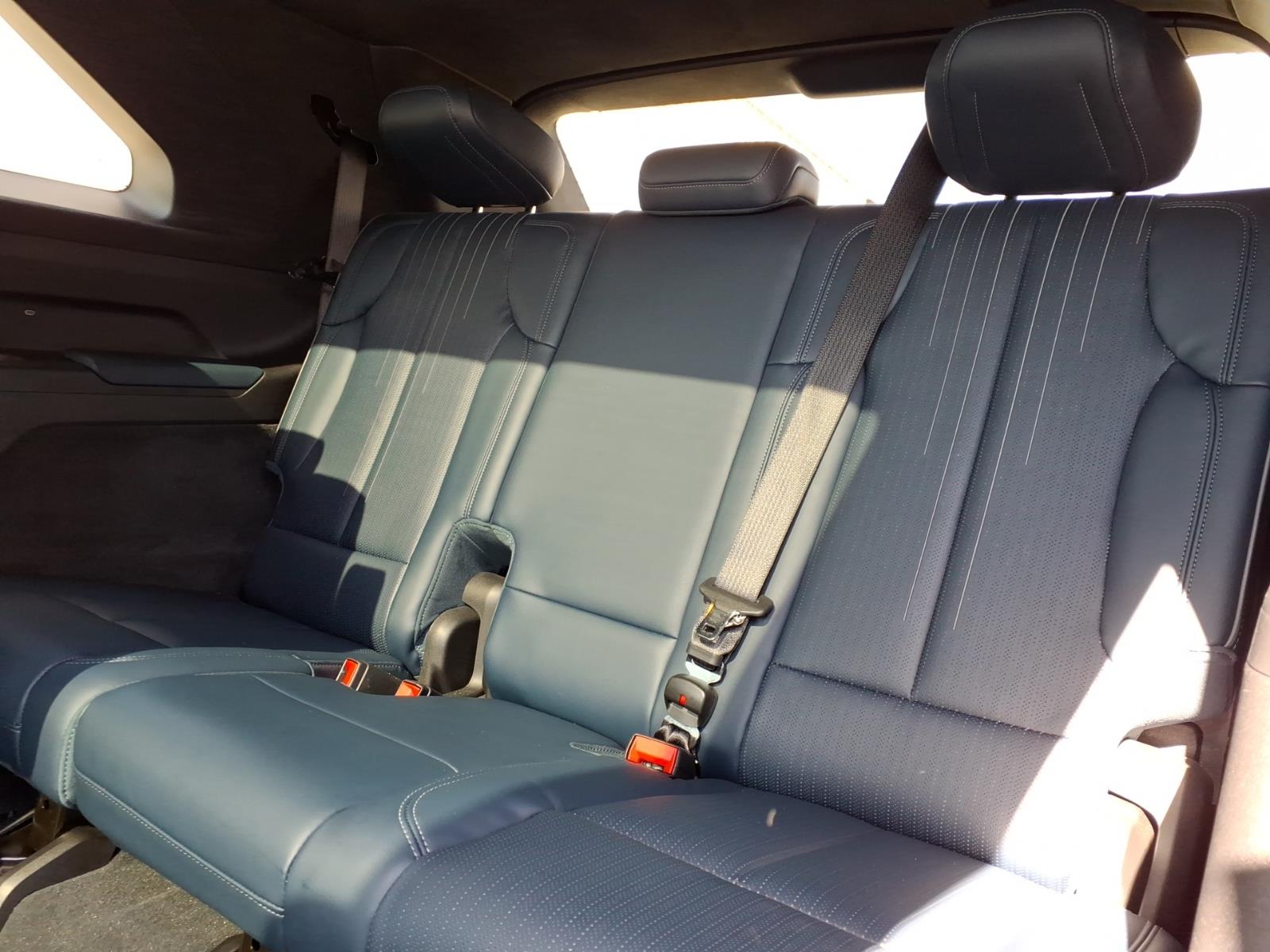 CadillacEscalade IQ14
