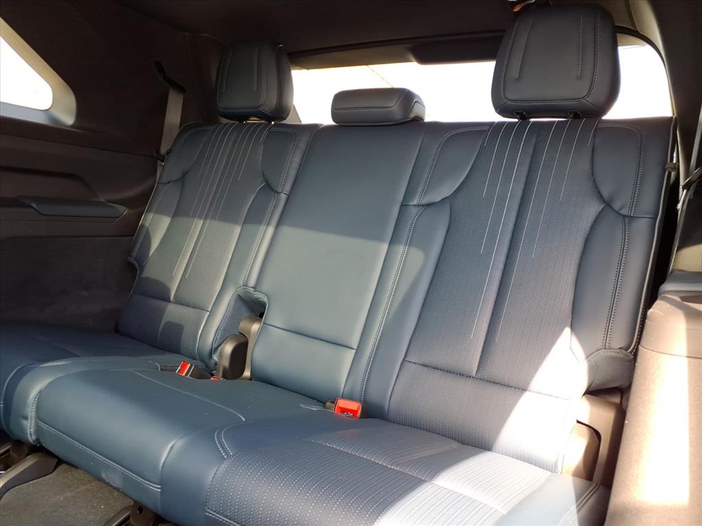 CadillacEscalade IQ14