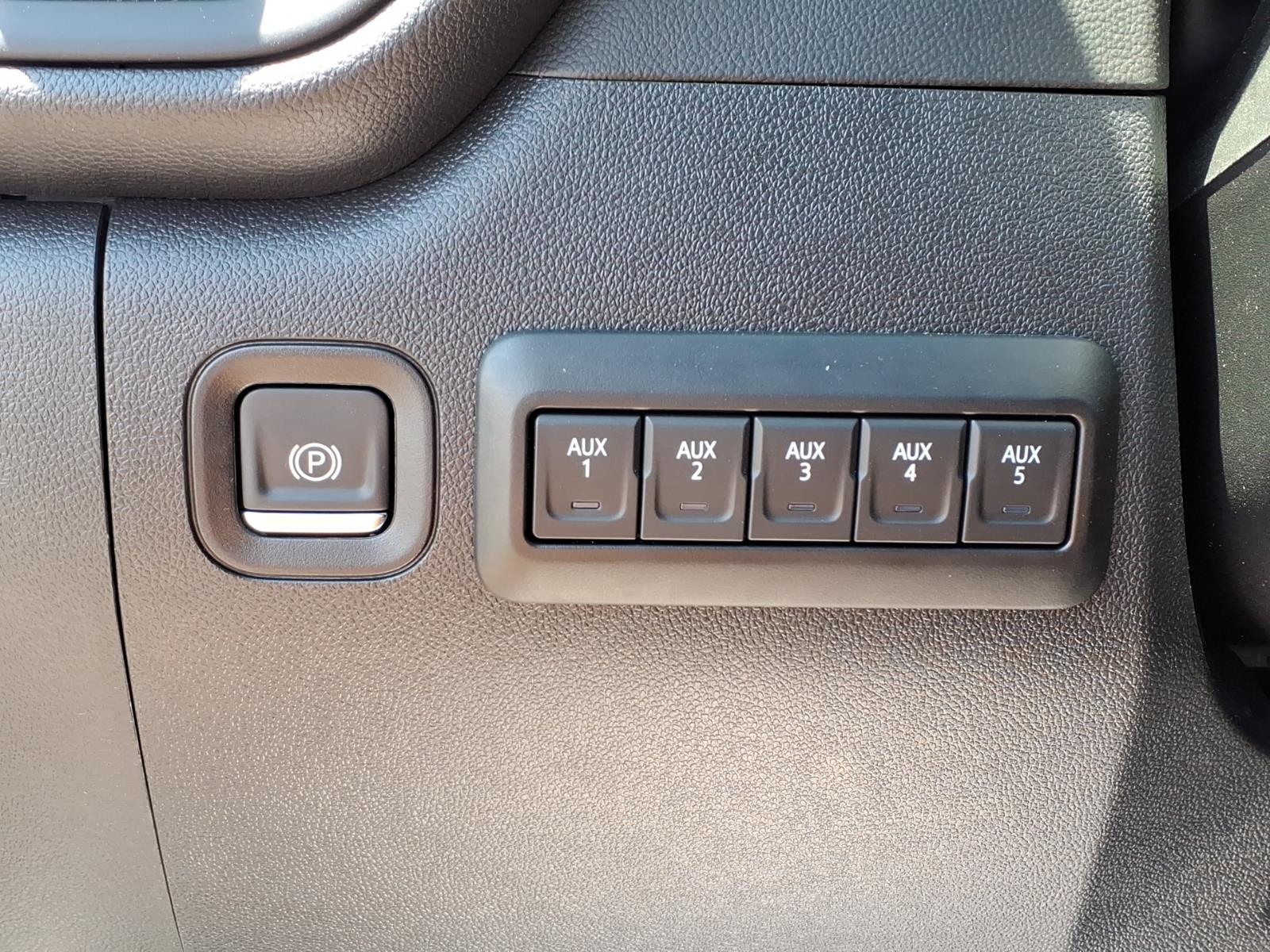 ChevroletSilverado 3500HD CC15